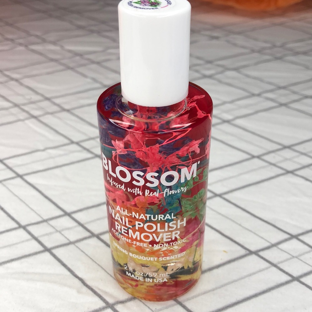 Blossom nail polish remover